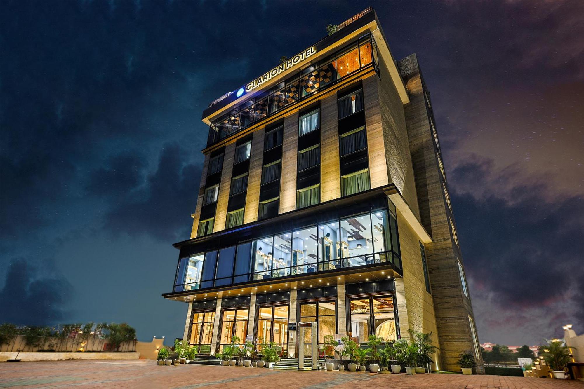 Clarion Hotel Dehradun Eksteriør bilde