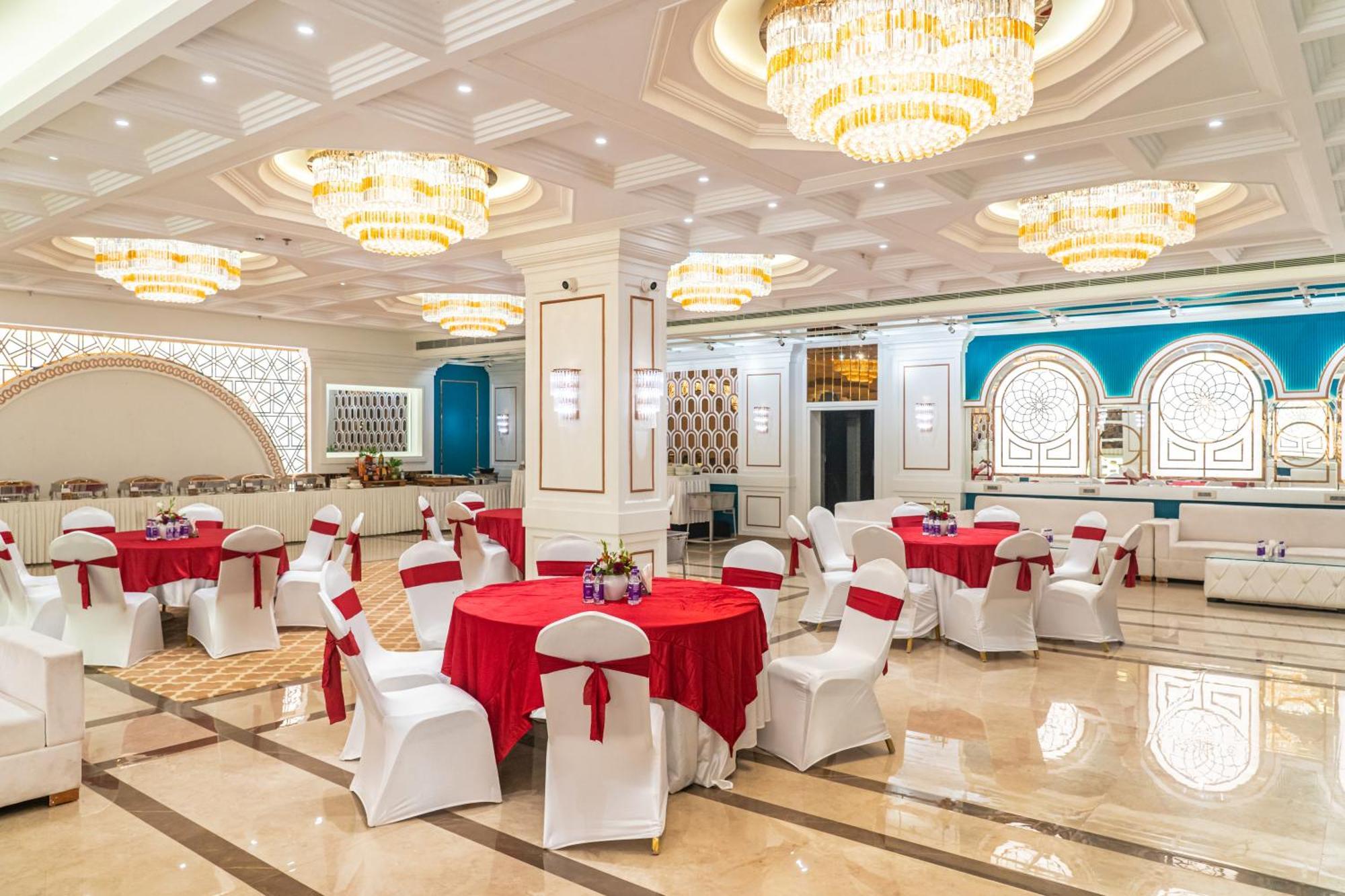 Clarion Hotel Dehradun Eksteriør bilde